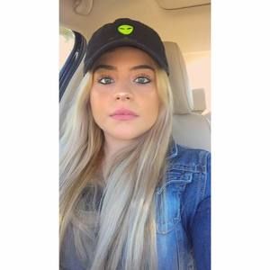 Meet your Posher, Iris